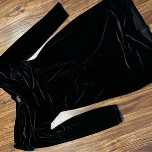 Velvet cocktail dress can be worn two ways (off shoulder or on)